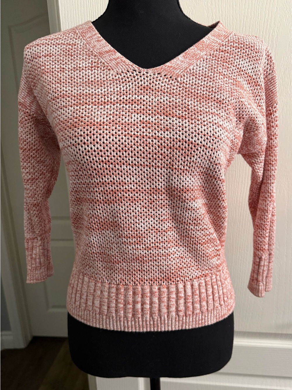 Club Monaco Pink Marled V-Neck Knit Sweater